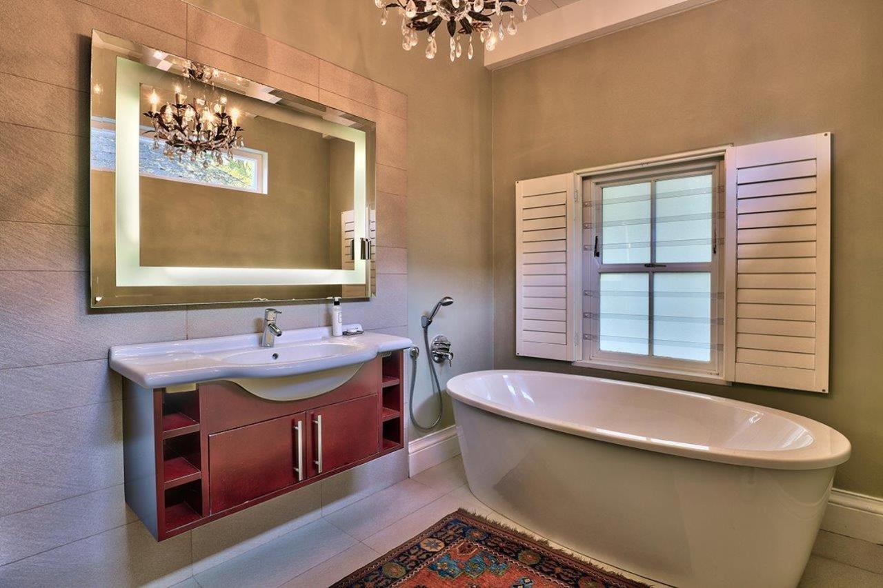 Bishopsfield Guest house 4*